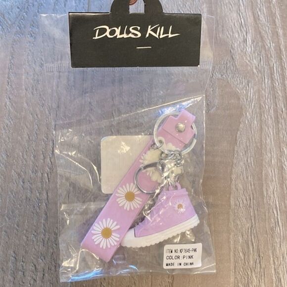 Dolls Kill Daisy Floral Print Lavender Keychain w Matching Sneaker Bag Charm - Picture 1 of 3